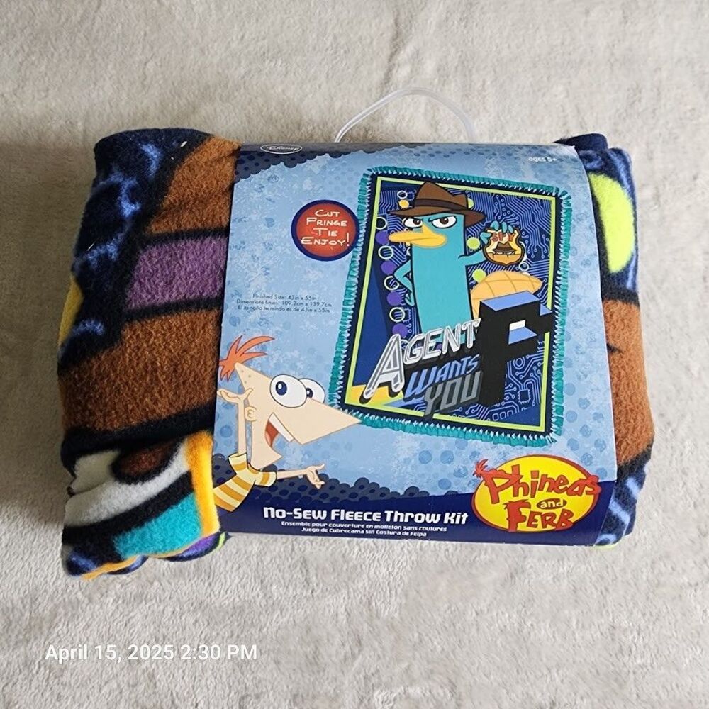 Phineas & Ferb No-Sew Fleece Throw Kit Finished Size 43" x 55" Agent P Wants You
